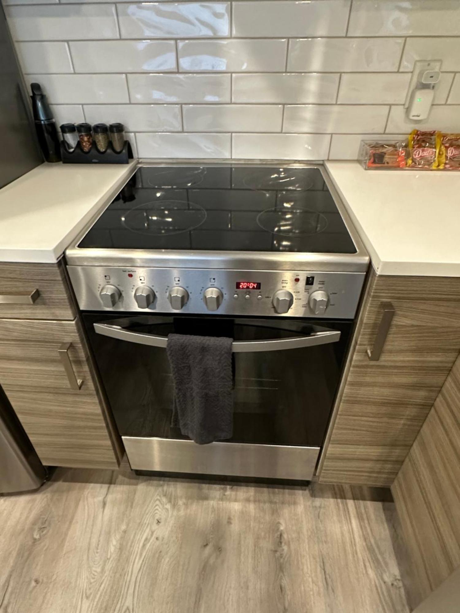Bright And Cozy Modern Home In Vancouver - Central To Yvr-Downtown - Free Private Parking Екстериор снимка